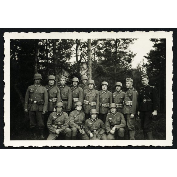 Német katonák náci német egyenruhában, 2. világháború, Horthy-korszak, 1940-es évek, Eredeti fotó,  papírkép.  