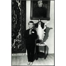   Kapitány foto, Szekszárd, elsőáldozó fiú, ünneplő ruhában, egyház, vallás, 1960-as évek, szocializmus, Eredeti fotó, hátulján pecséttel jelzett papírkép.  