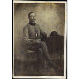 Ismeretlen műterem, elegáns férfi magyaros ruhában, bajusz, kalap, sétapálca, monarchia, 1860-as évek, Eredeti CDV, vizitkártya fotó.   