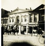 Magyar honvédek bevonulása, Kassa, Felvidék, üzletek, Agro Bank, feliratok, kirakatok, lovas katona, egyenruha, 2. világháború, Horthy-korszak, helytörténet, 1938, 1930-as évek, Eredeti fotó,  papírkép. 