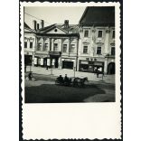 Kirakatok a Fő utcán, Kassa, Felvidék, üzletek, feliratok, kirakatok, Müller bútorbolt, kerékpár, lovas hintó Horthy-korszak, helytörténet, 1930-as évek, Eredeti fotó,  papírkép.  