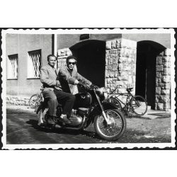   Apa fiával, Pannonia TL 250 motorkerékpár, jármű, közlekedés, szocializmus, 1960-as évek, Eredeti fotó,  papírkép. 