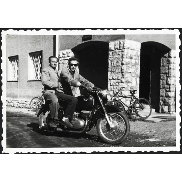 Apa fiával, Pannonia TL 250 motorkerékpár, jármű, közlekedés, szocializmus, 1960-as évek, Eredeti fotó,  papírkép. 