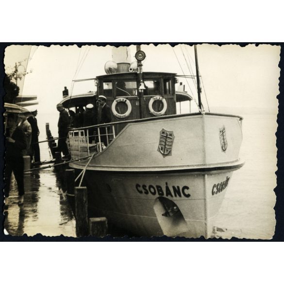 A Csobánc motoros hajó a kikötőben, Balaton, , MHRT, MAHART, jármű, közlekedés, szocializmus, 1950-es évek, Eredeti fotó,  papírkép, sarkán törésnyom.  