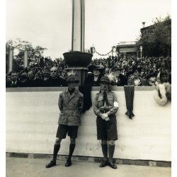   Eucharisztikus világkongresszus, Budapest, cserkész, Pausz Béláné, a Budapesti Pro Hungária Nők Világszövetségének díszelnöknője és a kassai Pro Hungária Nők Világszövetségének elnöknője, Hősök tere, egyház, vallás, Horthy-korszak, 1938, 1930-as évek