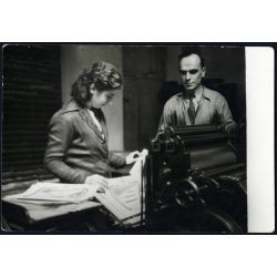   Hapák fotó, Debrecen, Nagy Károly nyomdája, Grafikai Műintézet, Ferenc J. u. 49., ipar, munkás,  helytörténet, Krausz József nyomdász, kommunista pártmunkás, Horthy-korszak, 1943, 1940-es évek. Eredeti fotó, hátulján jelzett, feliratozott papírkép.  