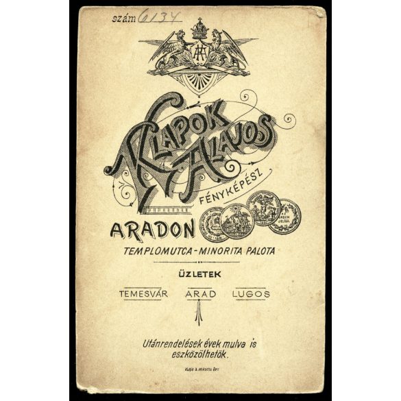 Klapok Alajos műterme, Arad, Erdély, kislány ünneplő ruhában, monarchia, 1890-es évek, Eredeti CDV, vizitkártya fotó. 