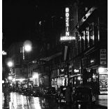 Szendrő István jelzetlen fotónegatívja, este Váci utcában, Budapest, neon reklámok, üzletek, kirakatok, autó, jármű, közlekedés, Horthy-korszak, 1930-as évek,  Horthy-korszak, Eredeti nagyméretű fotó negatív, ritka esti felvétel! 