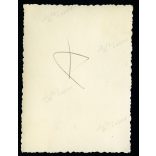 Papok, elegáns nő és férfiak az Andrássy-kastélynál, Parnó, Felvidék, Horthy-korszak , 1930-as évek. Eredeti fotó, papírkép.   