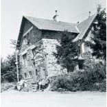 A Vadvirág turistaház, Mátraszentimre, Mátra, vendéglátás, kocsma, kirándulás, turizmus, üzlet, kirakat, , 1940-es évek. Eredeti fotó, papírkép. 