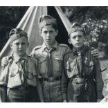 Cserkészek a sátor előtt, egyenruha, nyári tábor, 2. világháború, Horthy-korszak, 1940-es évek, Eredeti fotó, papírkép.  
