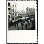 Magyar honvédek bevonulása, Kassa, Felvidék, virágok, kerékpár, lovas katonák, fegyveres katona, zászló, puska, egyenruha, 2. világháború, Horthy-korszak, helytörténet, 1938, 1930-as évek, Eredeti fotó,  papírkép.