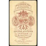 Ellinger Ede műterme, Budapest, elegáns fiatal szakállas férfi portréja, nyakkendő, kitűző, monarchia, 1870-es évek, Eredeti CDV, vizitkártya fotó.   