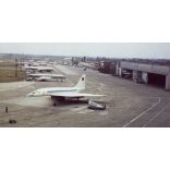 Tupoljev Tu-144 szovjet szuperszonikus utasszállító repülőgép, Budapest, Ferihegyi repülőtér, jármű, közlekedés, 1970-es évek, szocializmus, Eredeti fotó, papírkép.   