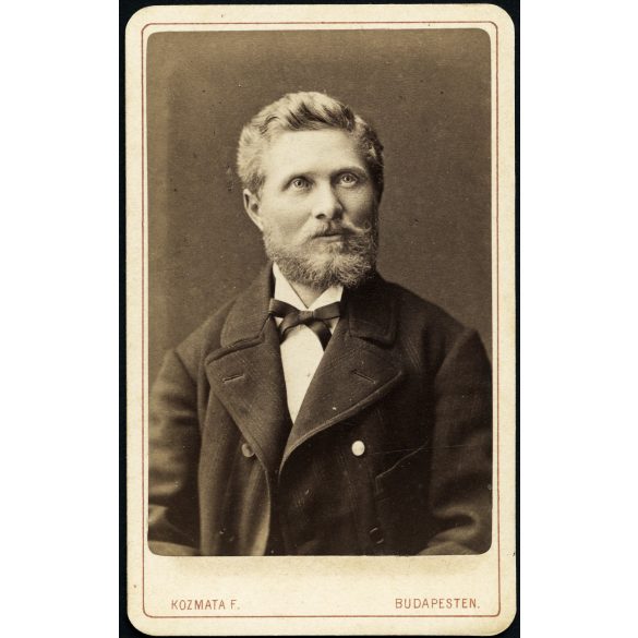 Kozmata Ferenc műterme, Budapest,  elegáns bajuszos-szakállas férfi portréja, monarchia, 1880-as évek, Eredeti CDV, vizitkártya fotó.  