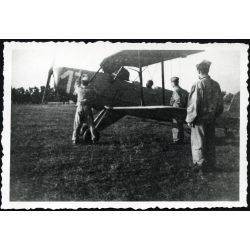   Bücker Bü 131 Jungmann „Csíz” repülőgép háború utáni magyar lajstromjellel, jármű, közlekedés, aviatika, 1940-es évek, kommunizmus, Eredeti fotó, papírkép. 