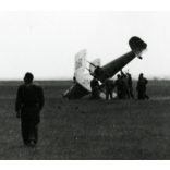 Bücker Bü 131D-2 Csíz repülőgép balesete, Magyarország, HA-BKG magyar lajstromjellel, , aviatika, jármű, közlekedés, 1950-es évek, kommunizmus, Eredeti fotó, papírkép.   