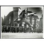 Magyar korcsolyázó bajnok ugrása a városligeti műjégen, Budapest, Vajdahunyad vára, sport,  1930-as évek, Horthy-korszak, Eredeti fotó, papírkép.   