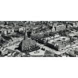 fotofilm felvétele, látkép repülőgépről, Kolozsvár, Erdély, légi felvétel, 2. világháború,  1940-es évek, Horthy-korszak, Eredeti képeslap fotó, papírkép, oldala sérült.   