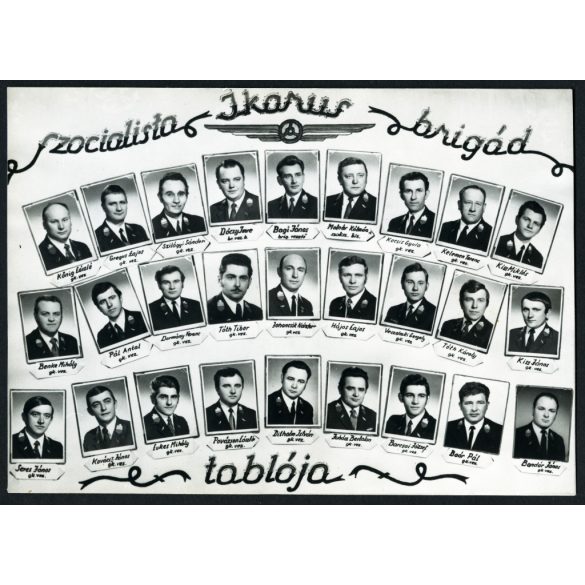 Ikarus Szocialista Brigád, Budapest, tablókép, közlekedéstörténet,  1973., 1970-es évek, szocializmus, Eredeti fotó, pecséttel jelzett papírkép.   