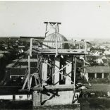 2 darab fotó. Az evangélikus templom építése, Rákospalota (Budapest), egyház, vallás, helytörténet, 1930-as évek, Horthy-korszak, Eredeti fotó, papírkép.   