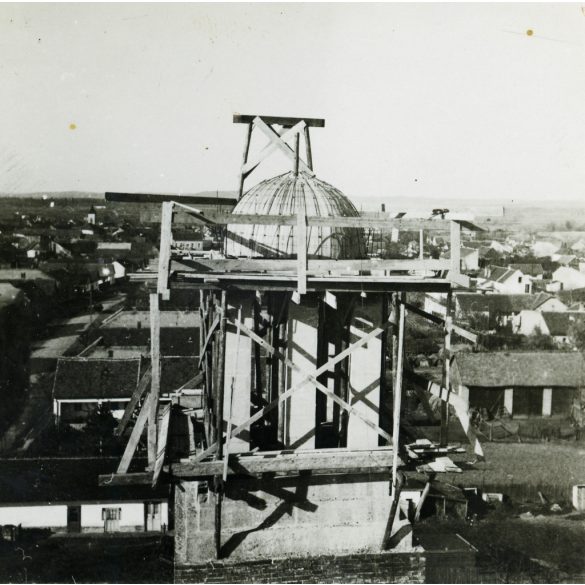 2 darab fotó. Az evangélikus templom építése, Rákospalota (Budapest), egyház, vallás, helytörténet, 1930-as évek, Horthy-korszak, Eredeti fotó, papírkép.   