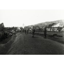   Épül a vasút, Nagyida (Veľká Ida), Felvidék, közlekedés, 2. világháború, helytörténet, 1940. október 10, , 1940-es évek, Horthy-korszak, Eredeti fotó, hátulján feliratozott papírkép.  