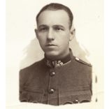 Ferenczy műterem, Nyíregyháza, magyar katona egyenruhában, Csengersimán aláírt portré,  1935, 1930-as évek, Horthy-korszak, Eredeti fotó, papírkép, középen törésnyom.   