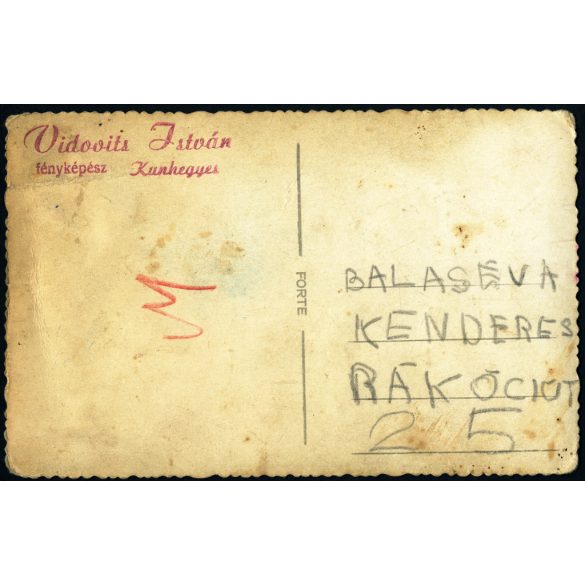 Vidovits István fényképész, Kunhegyes, elsőáldozó lány, ünnep, egyház, „Balas Eva Kenderes Rákóczi út 25”, 1940-es évek, Horthy-korszak, Eredeti fotó, hátulján feliratozott pecséttel jelzett papírkép. 
