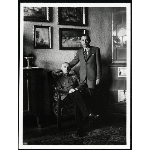 Virágh János egyenruhában, katona, érdemrend, kitüntetés, , 1940-es évek, Horthy-korszak, Eredeti fotó, papírkép.   