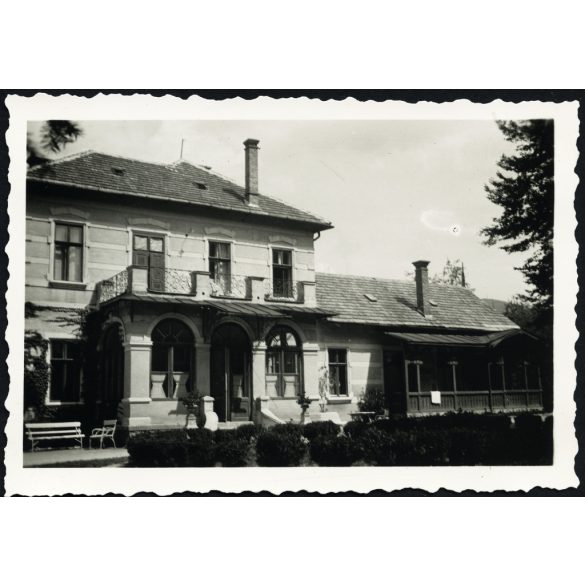 Pósch-villa, Rozsnyó, Felvidék (Szlovákia), Pósch József villája,  városkép, épület, 2. világháború, 1942, , 1940-es évek, Horthy-korszak, Eredeti fotó, hátulján feliratozott papírkép.  