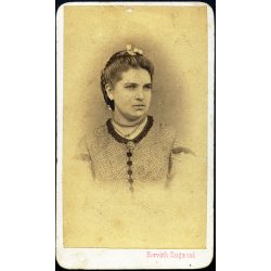   Horváth Zsigmond műterme, Szatmár (Szathmárt, Szatmárnémeti), Erdély,  elegáns nő portréja,  műterme, monarchia, 1870-es évek, Eredeti CDV, vizitkártya fotó, ritka műterem. 
