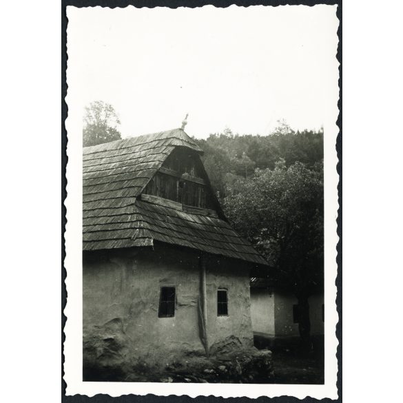 Autentikus parasztház, Jolsva, Felvidék (Szlovákia),  néprajz, városkép,  épület, 2. világháború, 1942, , 1940-es évek, Horthy-korszak, Eredeti fotó, hátulján feliratozott papírkép. 