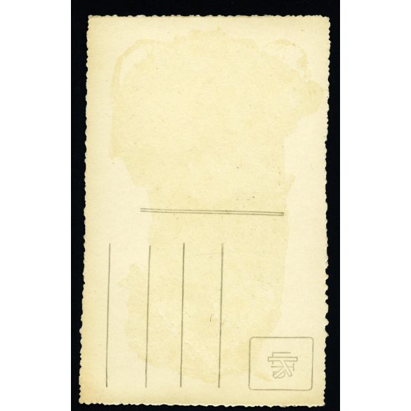 Haider Vilmos műterme, Békéscsaba (Orosháza), fiú buborékfújóval, különös háttér, Horthy-korszak, 1930-as évek, Eredeti fotó, papírkép, fotóművészeti alkotás.   