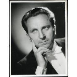   Nagyobb méret, Páger Antal színművész, színház, mozi, film, művész, Férfihűség című film,   Horthy-korszak, 1940-es évek, Eredeti fotó, hátulján feliratozott papírkép. 