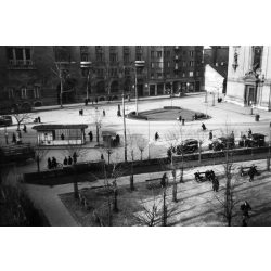   Fotó negatív, közlekedés a Horváth Mihály téren, Budapest, Baross utca, 8. kerület, autó, jármű, közlekedés, városkép, helytörténet, Horthy-korszak, 1930-as évek,  Eredeti nagyméretű fotó negatív!     