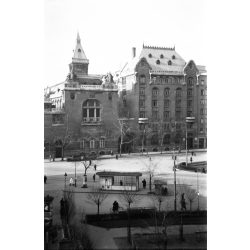   Fotó negatív, közlekedés a Horváth Mihály téren, Budapest, Baross utca, 8. kerület, villamosmegálló, autó, jármű, közlekedés, városkép,, helytörténet, Horthy-korszak, 1930-as évek,  Eredeti nagyméretű fotó negatív! 