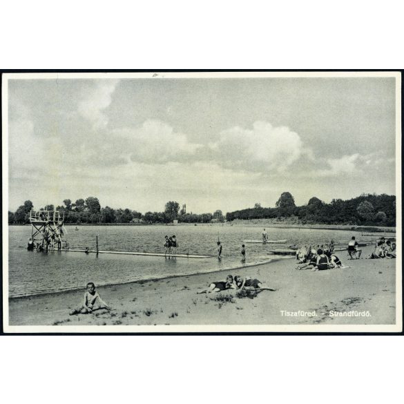 Strandfürdő fürdőzőkkel, Tiszafüred, fürdőruha, nyaralás, kirándulás, helytörténet, Goldstein Adolf papírkereskedő kiadása, 1930-as évek, Horthy-korszak, Eredeti képeslap fotó, papírkép. 